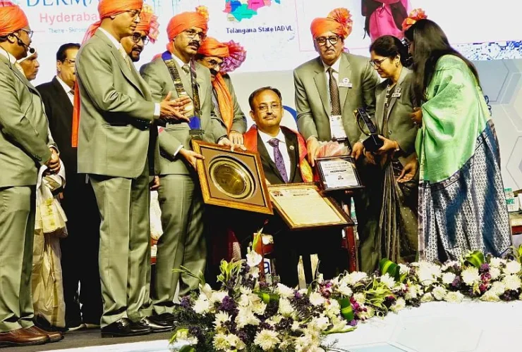 Dr Ramesh Bhat M Honoured with Lifetime Achievement Award at DERMACON-2024