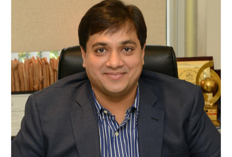 Mumbai Surgeon Dr Viral Desai Shines at IMCAS World Congress Paris 2024