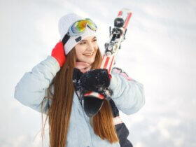 Ski bunny face is reshaping winter aesthetics as travellers book subtle treatments before ski holidays for a polished, photo-ready look.