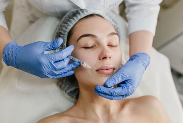 Botulinum toxin vs Dermal Fillers: Expert Insights for Clinics