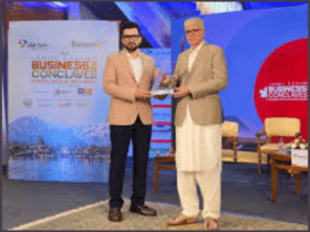 Dr Mir Shahnawaz wins best dermatologist award